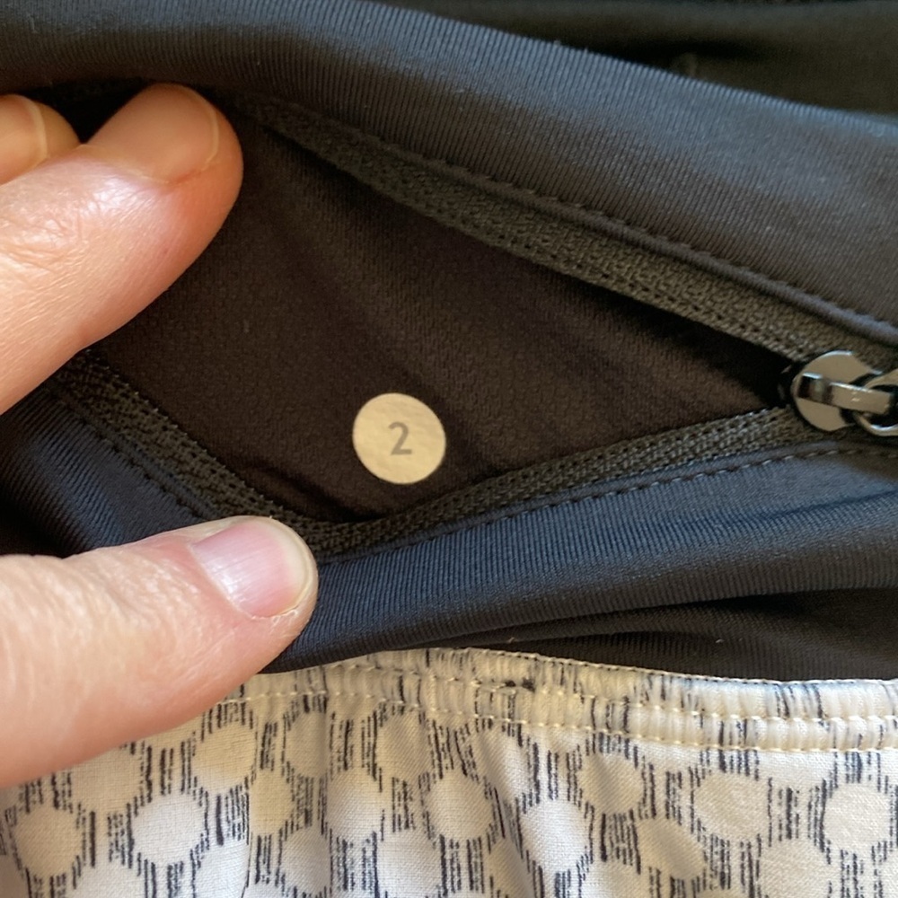 Lululemon Pace Rival skirt II Dottie eyelet size 2 EUC - Picture 4 of 6